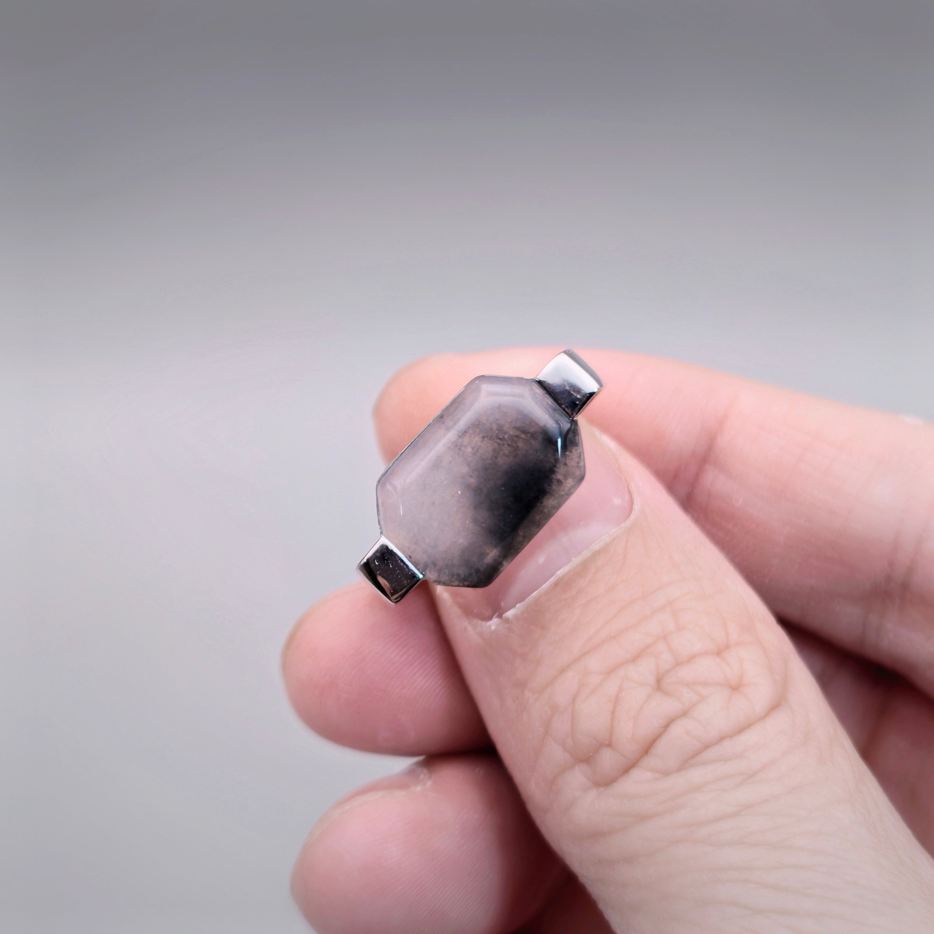 八方·玄銀｜Black Jadeite Ring（925 Silver）