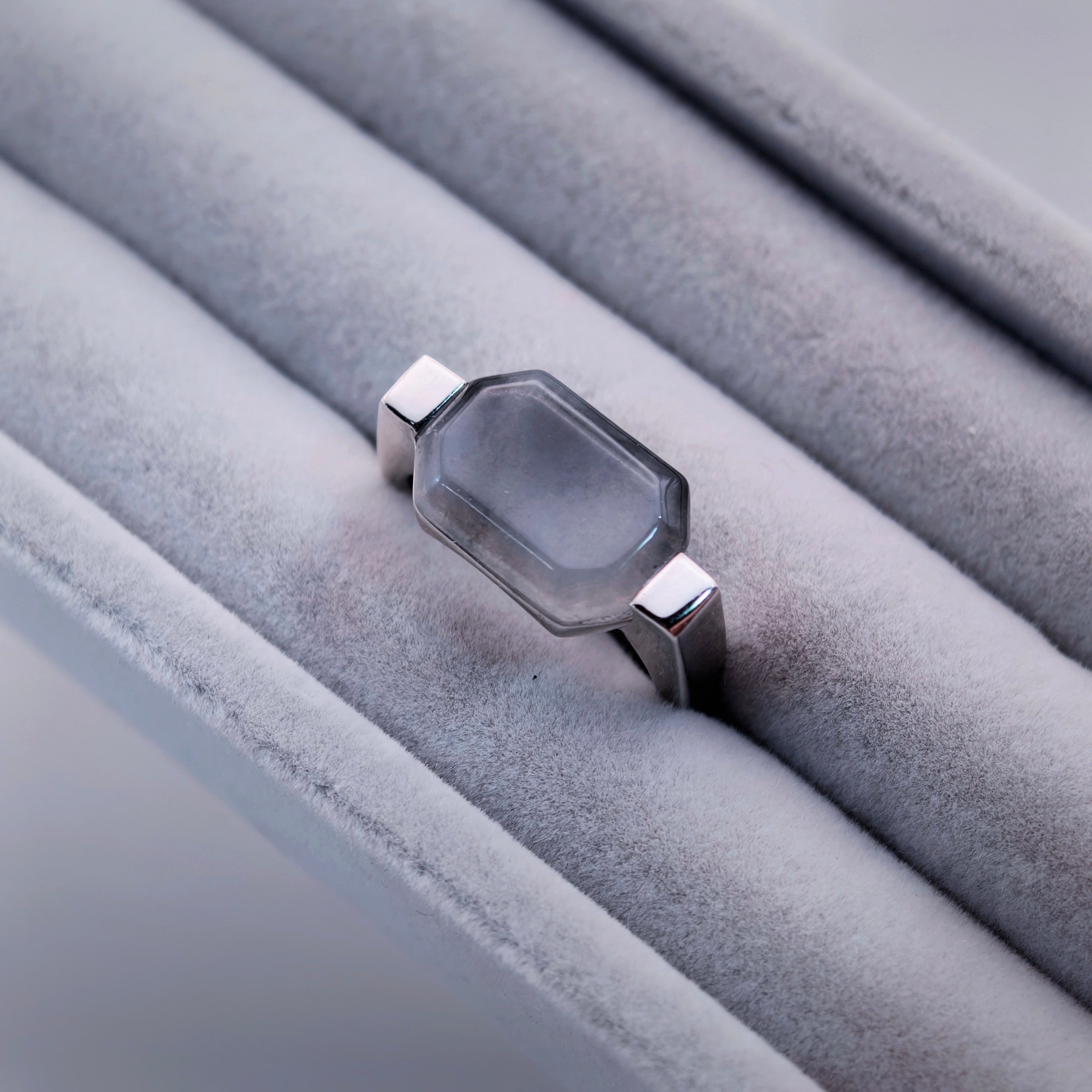 八方·玄銀｜Black Jadeite Ring（925 Silver）