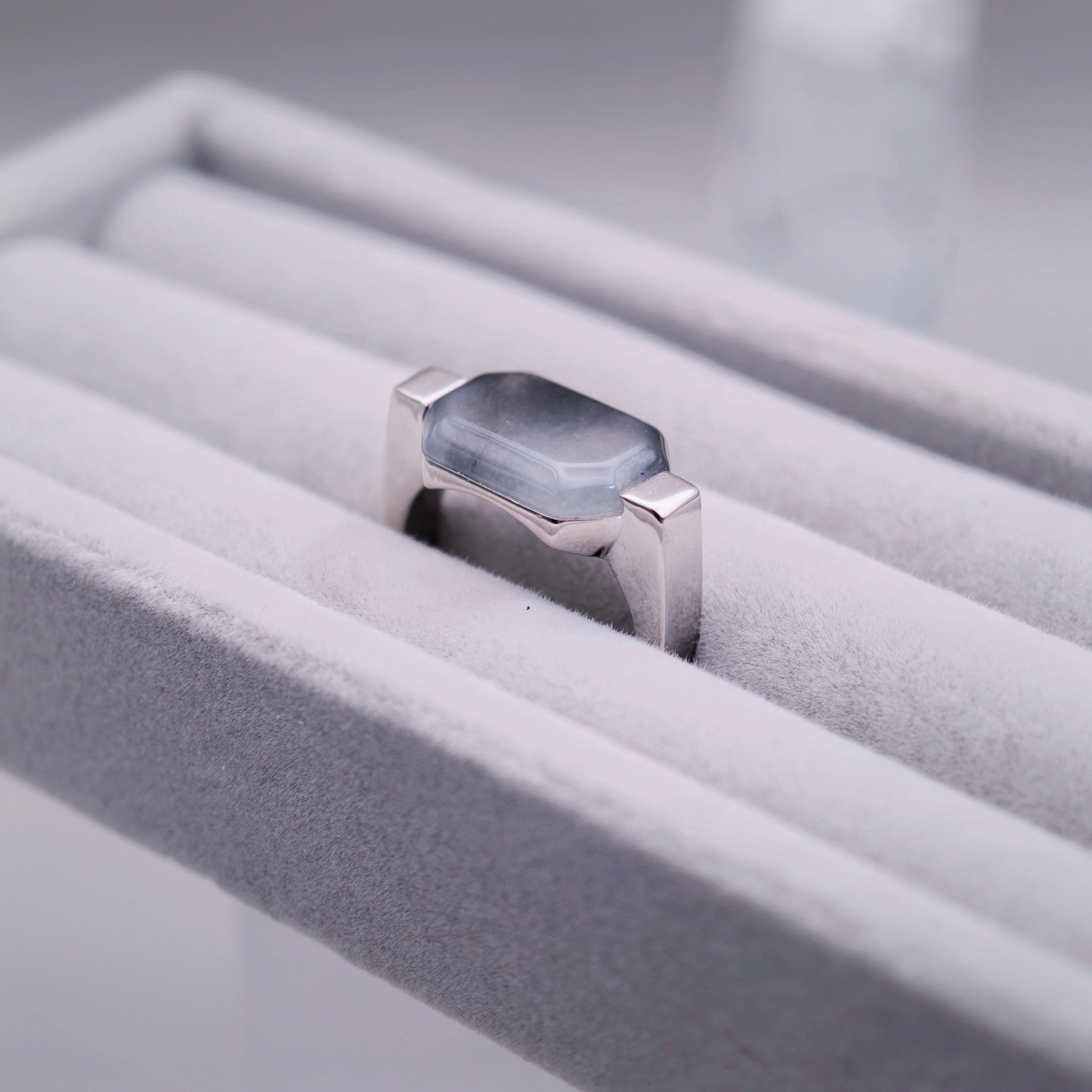 八方·玄銀｜Black Jadeite Ring（925 Silver）