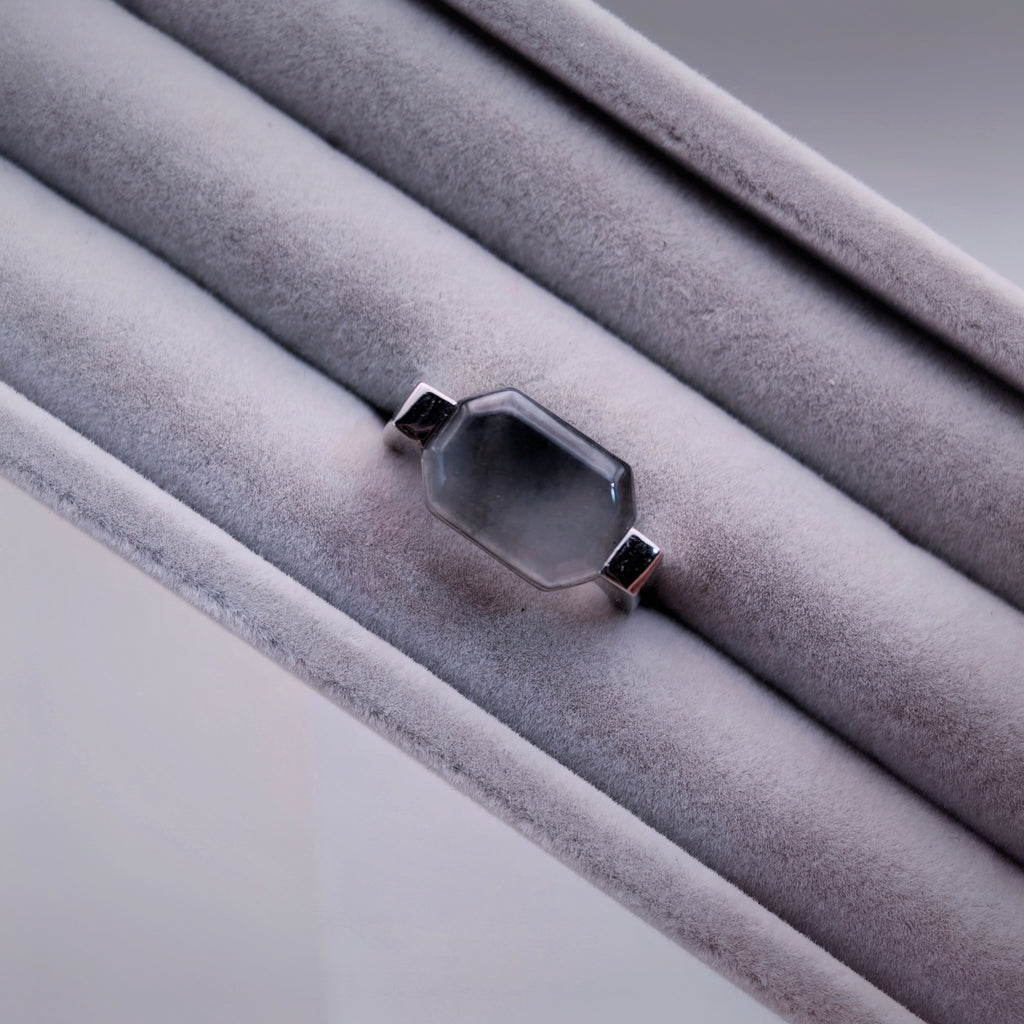 八方·玄銀｜Black Jadeite Ring（925 Silver）