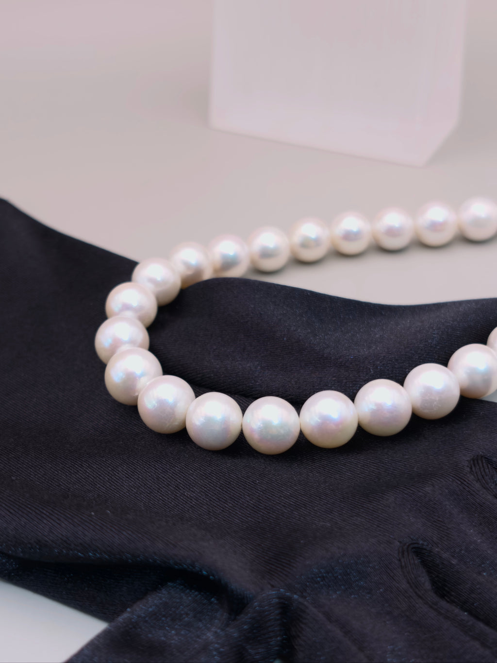 Pearl Necklace｜珍珠項鍊《月白・虹光》
