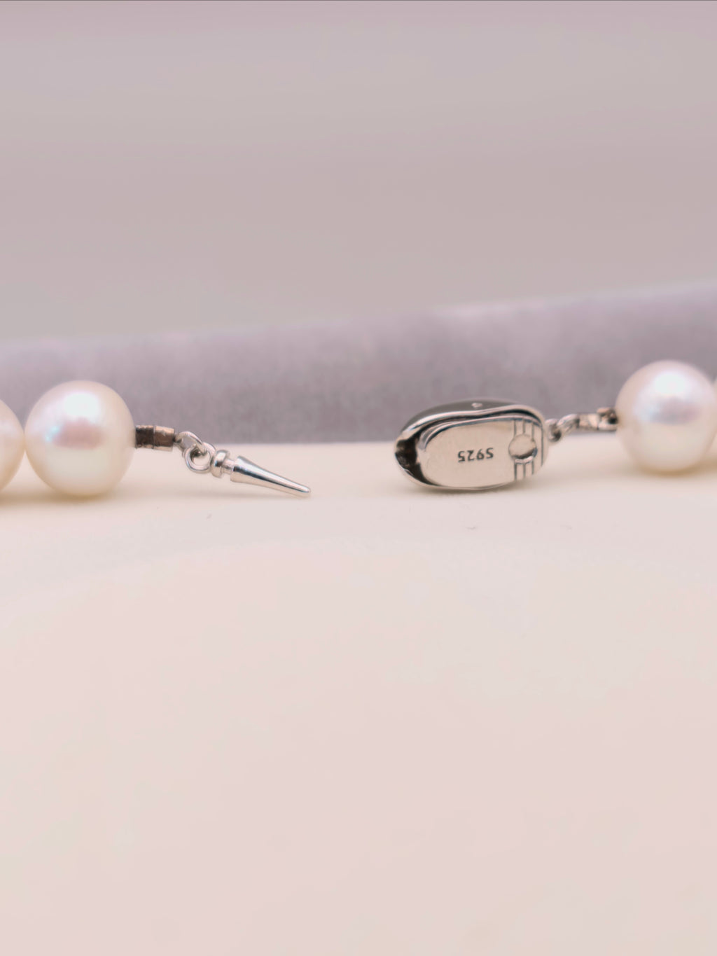 Pearl Necklace｜珍珠項鍊《月白・虹光》