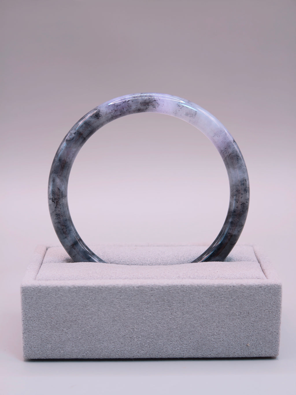Black & Lavender Jadeite Bangle｜烏雞紫翡翠手鐲《紫霧・墨環01》