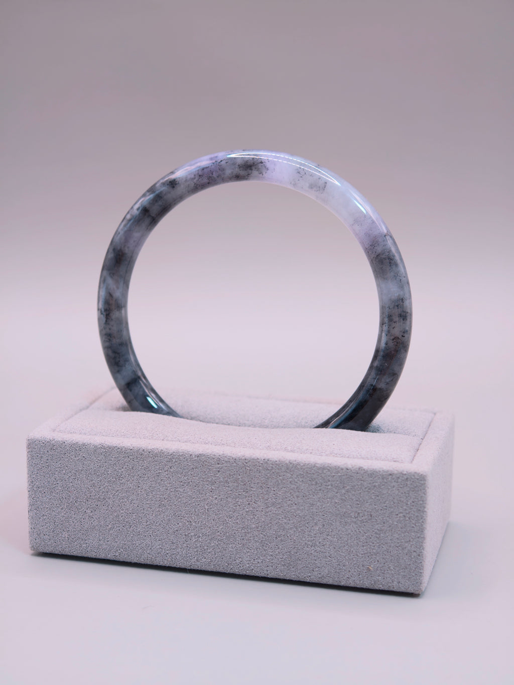 Black & Lavender Jadeite Bangle｜烏雞紫翡翠手鐲《紫霧・墨環01》