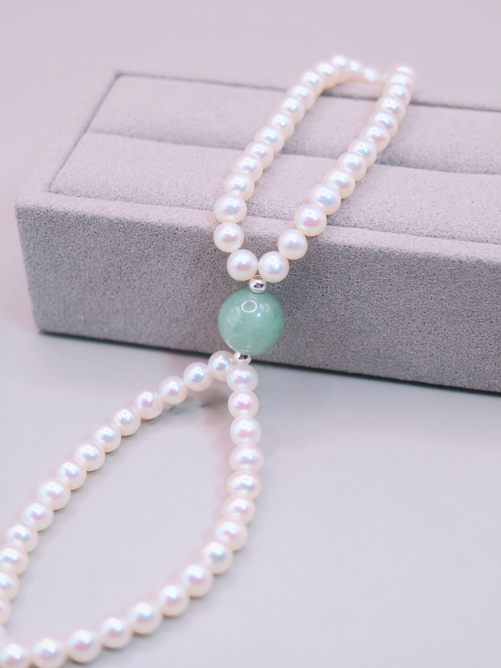 Pearl & Jadeite Bracelet｜珍珠果綠翡翠手鍊《翠心・雙軌》