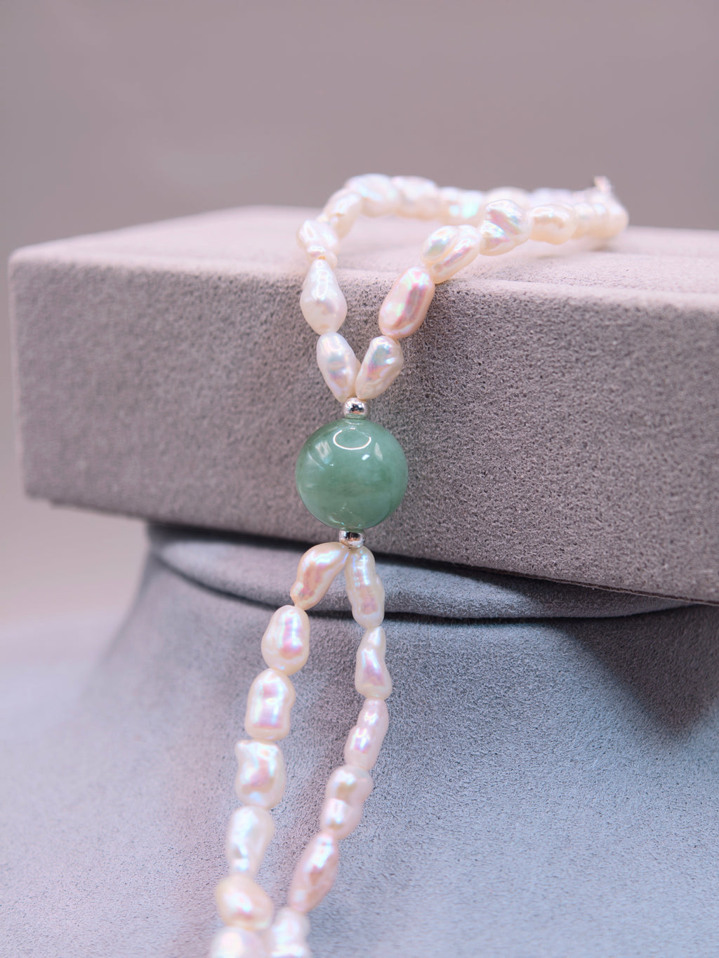 Baroque Pearl & Jadeite Bracelet｜巴洛克珍珠果綠翡翠雙鍊手鍊《翠心・雙軌》