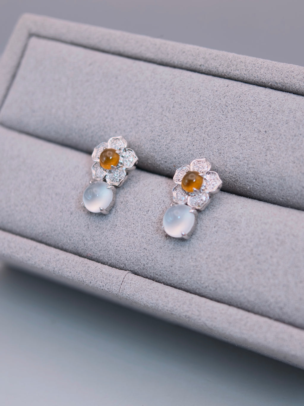 18K Jadeite Plum Blossom Earrings｜18K翡翠梅花耳環《一剪・梅》